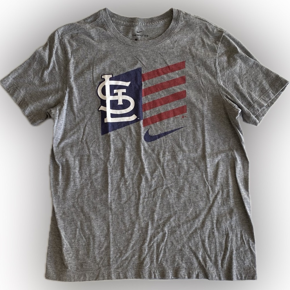 GOOD- Size M Mens Nike St. Louis Cardinals Baseball Short Sleeve T-Shirt Cotton
